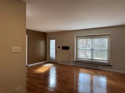 1009 Valley, Mchenry, IL 60051 photo 3