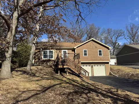 1009 Valley, Mchenry, IL 60051
