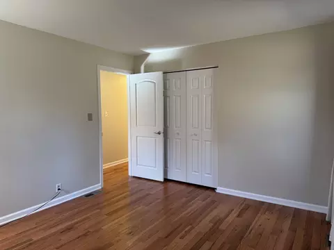 1009 Valley, Mchenry, IL 60051 photo 8