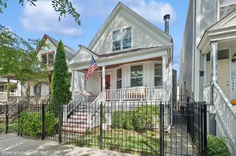 1918 W Fletcher St, Chicago, IL 60657