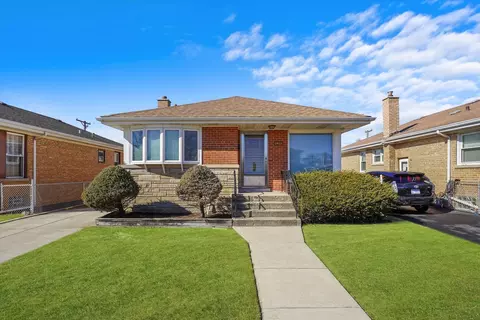 2420 Ernst St, Franklin Park, IL 60131