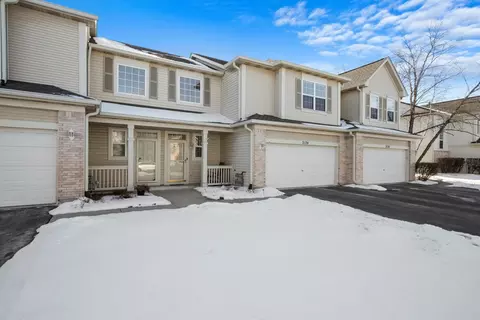2124 Sunrise Cir, Aurora, IL 60503