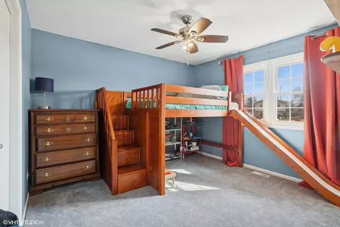 1285 Fairmont Rd, Hoffman Estates, IL 60169 photo 9