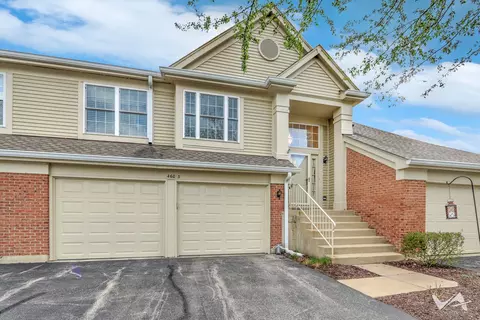 460 Mayflower Ln #3, Bartlett, IL 60103