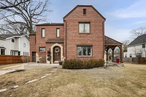 379 Jefferson Ave, Glencoe, IL 60022