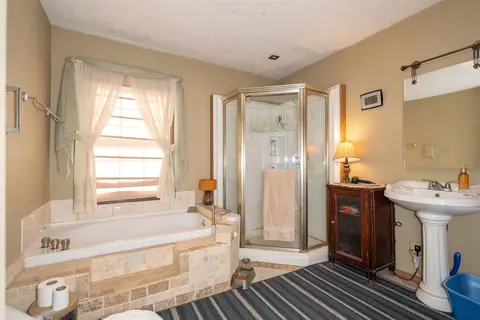 1536 N Hershey Rd, Bloomington, IL 61704 photo 13