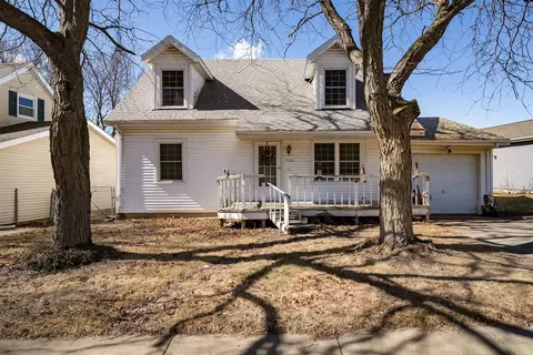 1536 N Hershey Rd, Bloomington, IL 61704 photo 2