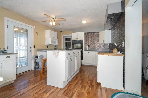 1536 N Hershey Rd, Bloomington, IL 61704 photo 6