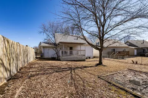 1536 N Hershey Rd, Bloomington, IL 61704 photo 3