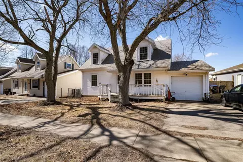 1536 N Hershey Rd, Bloomington, IL 61704