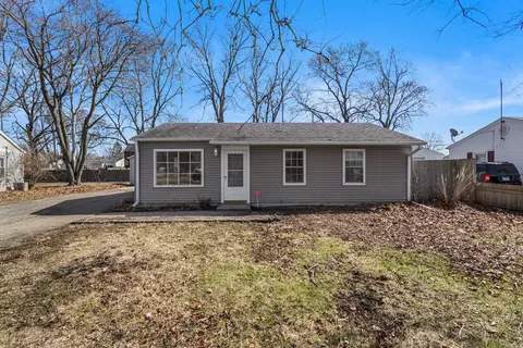 1702 Ridgeland Dr, Champaign, IL 61821