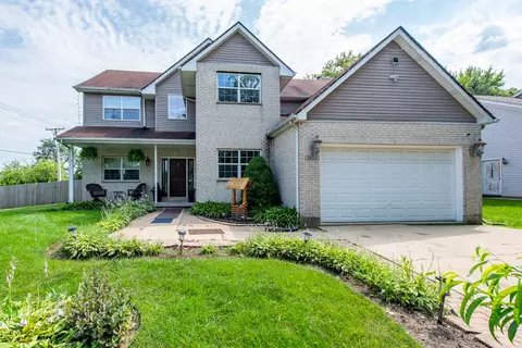 3609 Lee Ave, Gurnee, IL 60031