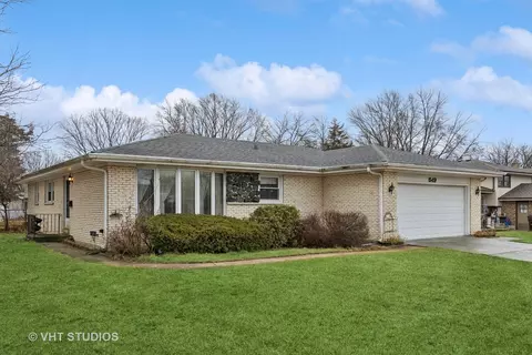 549 Eletson Dr, Crystal Lake, IL 60014