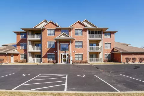 Exterior - 20345 S Rainford Dr #3B, Frankfort, IL 60423 photo 1 of 3