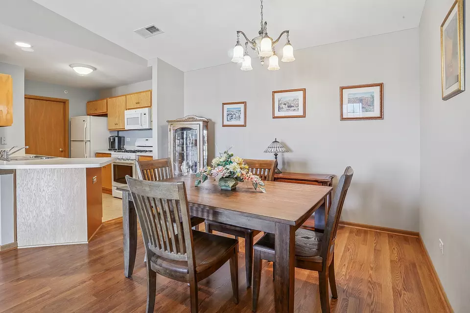 Dining - 20345 S Rainford Dr #3B, Frankfort, IL 60423 photo 1 of 1