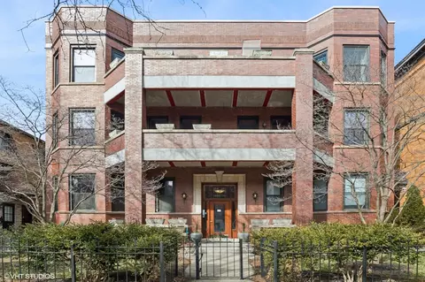 852 W Lakeside Pl #1E, Chicago, IL 60640
