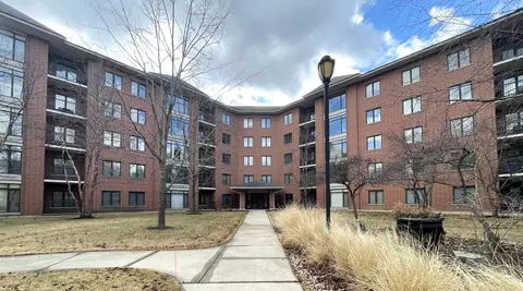 865 E 22nd St #106, Lombard, IL 60148