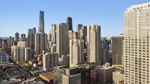 345 N La Salle Dr #1504, Chicago, IL 60654