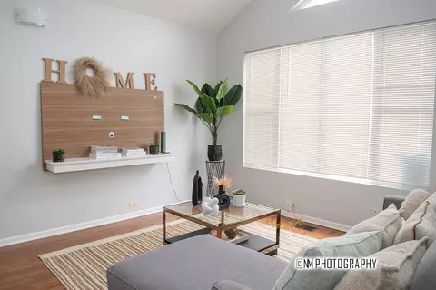 Living - 3511 W 59th St, Chicago, IL 60629 photo 1 of 2