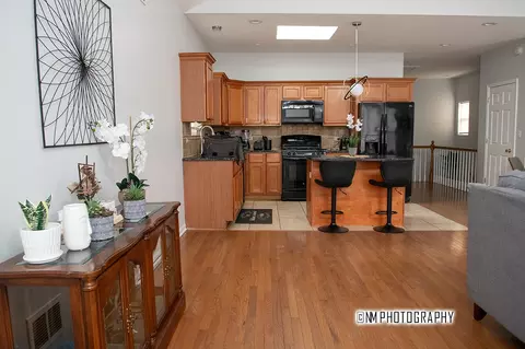 Entry Way - 3511 W 59th St, Chicago, IL 60629 photo 1 of 1