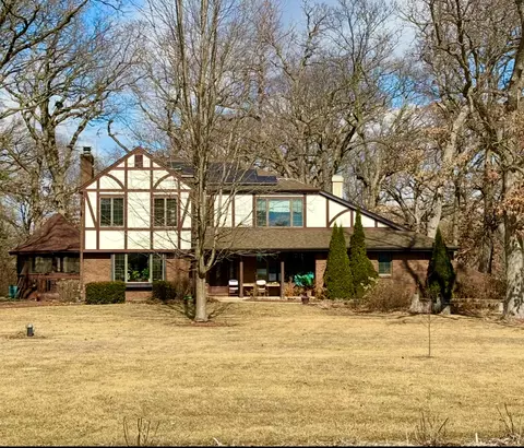 40 W868 Creekwood Dr, Elgin, IL 60124
