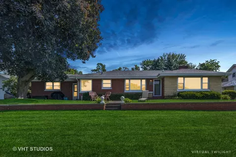 Exterior - 811 N River Rd, Mchenry, IL 60051 photo 3 of 3