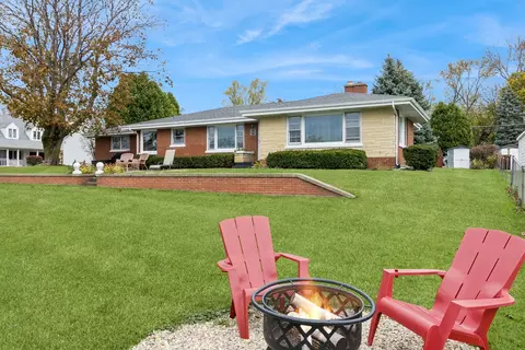 811 N River Rd, Mchenry, IL 60051