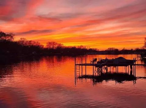 View/Area - 811 N River Rd, Mchenry, IL 60051 photo 1 of 9