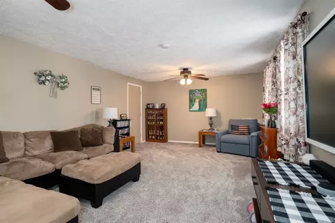 803 Sheridan St, Chenoa, IL 61726 photo 3