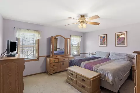 Bedroom - 801 Donoho Ave, Beecher, IL 60401 photo 2 of 5
