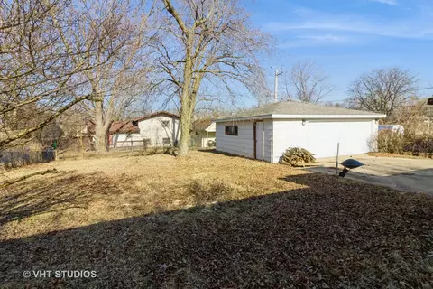 Exterior - 1321 Devonshire Dr, Joliet, IL 60435 photo 1 of 1