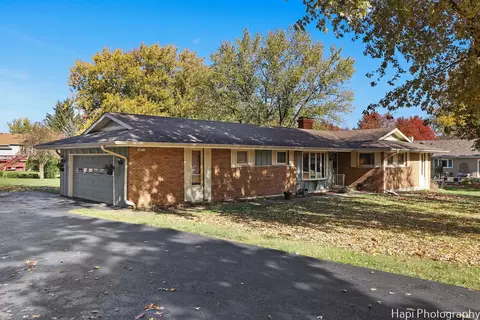 38 W116 Richard Dr, Elgin, IL 60124