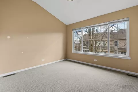 Bedroom - 3 Shade Tree Ct #3, Algonquin, IL 60102 photo 3 of 3