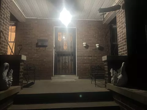 Exterior - 1622 E Walnut Ave, Des Plaines, IL 60016 photo 4 of 4