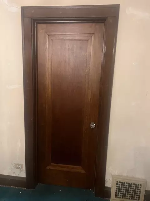 Entry Way - 1622 E Walnut Ave, Des Plaines, IL 60016 photo 1 of 1
