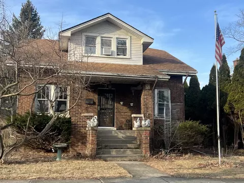 1622 E Walnut Ave, Des Plaines, IL 60016