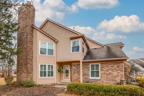 93 Willow Pkwy, Buffalo Grove, IL 60089