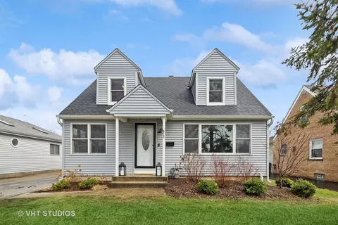 613 S Yale Ave, Villa Park, IL 60181
