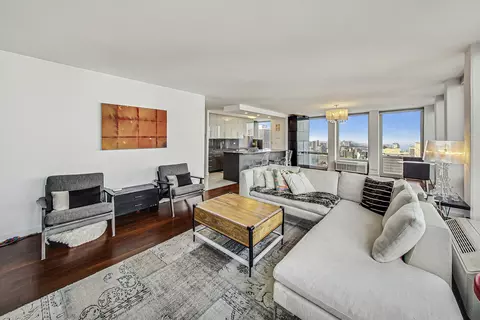 111 E Chestnut St #48A, Chicago, IL 60611 photo 10