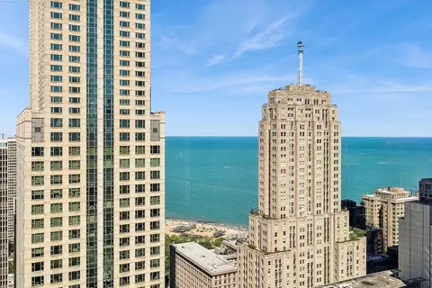 111 E Chestnut St #48A, Chicago, IL 60611 photo 21