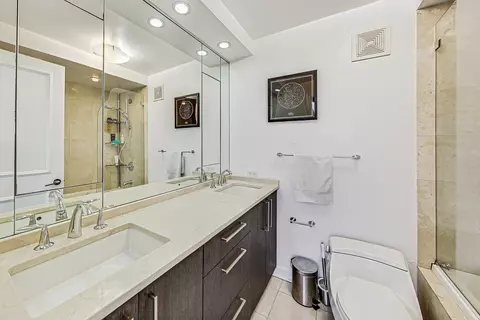 111 E Chestnut St #48A, Chicago, IL 60611 photo 28