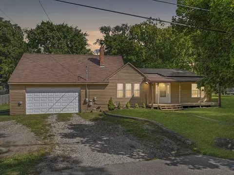 312 Ralph Ct, Island Lake, IL 60042