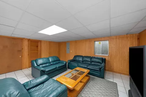 2044 Grovetown Dr, Bartlett, IL 60103 photo 21