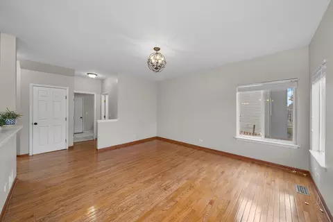 2044 Grovetown Dr, Bartlett, IL 60103 photo 5