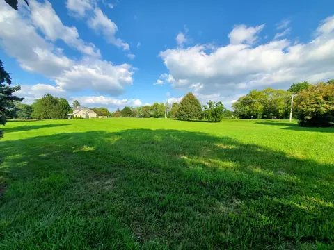 39 W002 Bolcum Rd, Saint Charles, IL 60175
