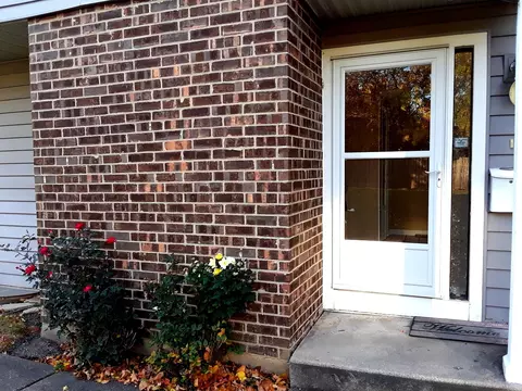 460 Maple Dr, Wheeling, IL 60090 photo 5
