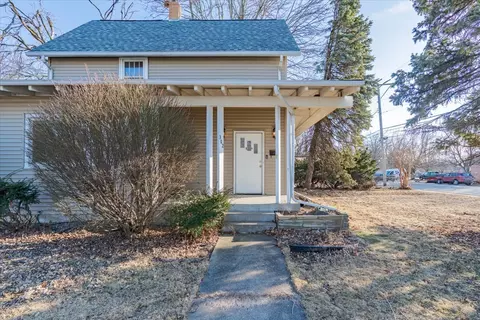 Exterior - 302 S Linden St, Normal, IL 61761 photo 4 of 7