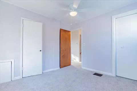 Bedroom - 302 S Linden St, Normal, IL 61761 photo 5 of 6