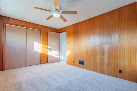 Bedroom - 302 S Linden St, Normal, IL 61761 photo 4 of 6