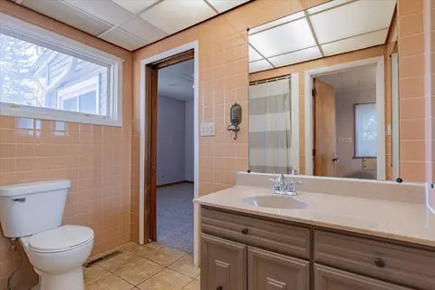 Bath - 302 S Linden St, Normal, IL 61761 photo 1 of 2